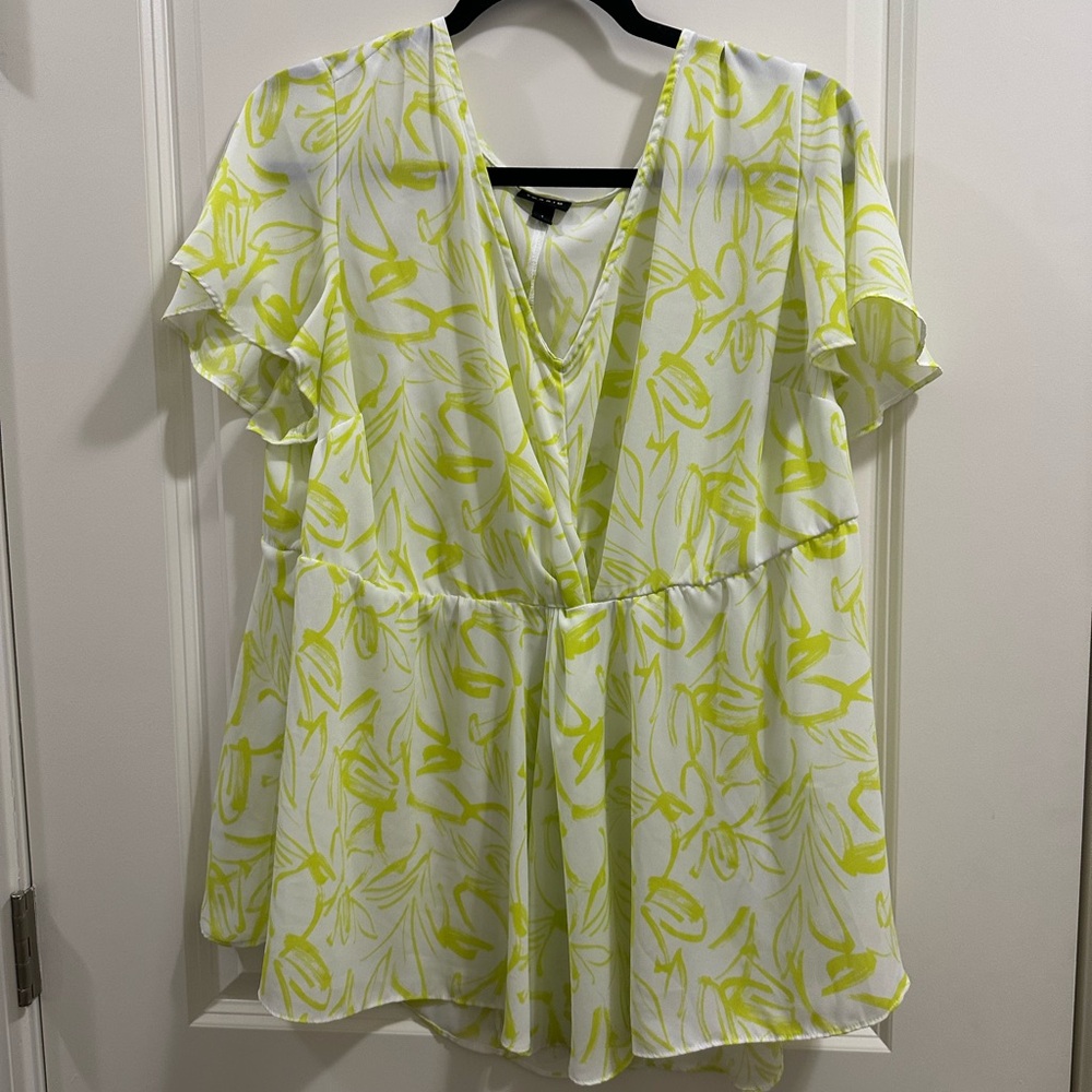 Floral V-Neck Ruffle Sleeve Top